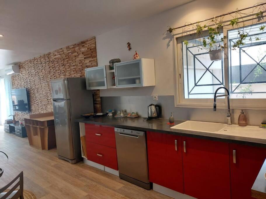 Maison Entiere Redessan Extérieur photo